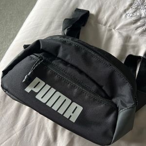 PUMA fanny pack, just like new. worn once but NO DAMAGE.